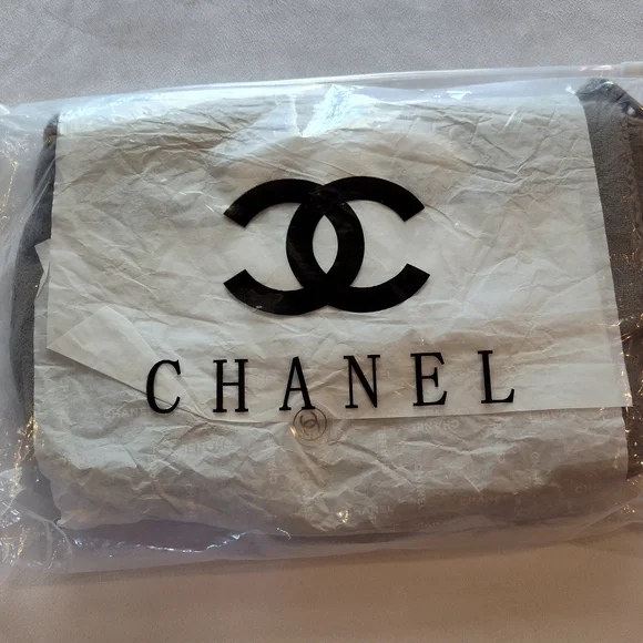 NIP CHANEL Beauté Précision Tan Terry Bag Japan Exclusive GWP Collectible - Picture 10 of 15
